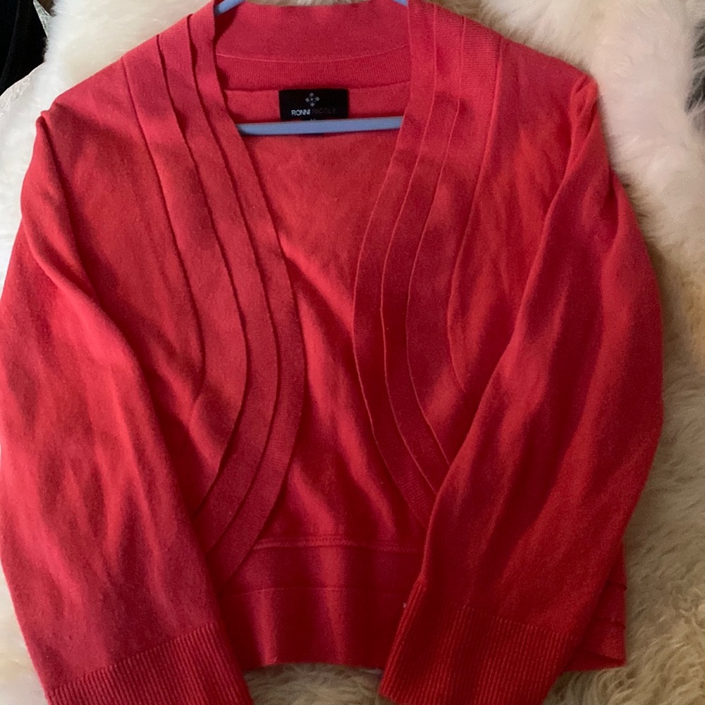 Beautiful Coral lightweight jacket sweater Size Medium